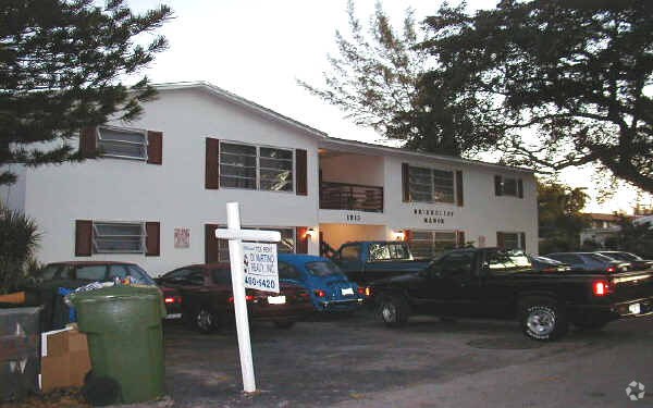 Building Photo - Briarcliff Manor