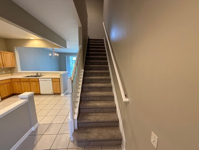 Building Photo - Beautiful home located inside gated commun...