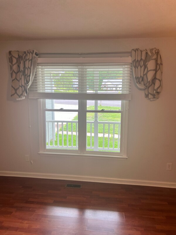 Foto del edificio - 400 Abbottswood Dr