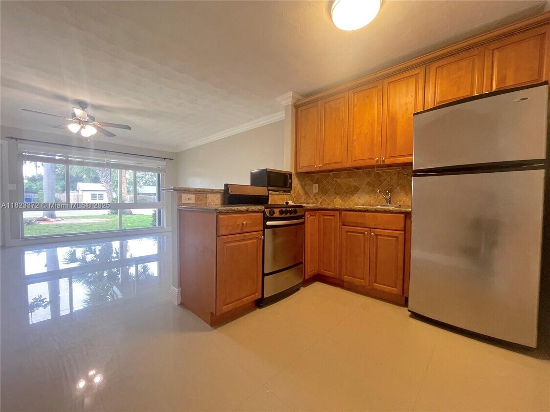 Foto principal - 2809 Middle River Dr