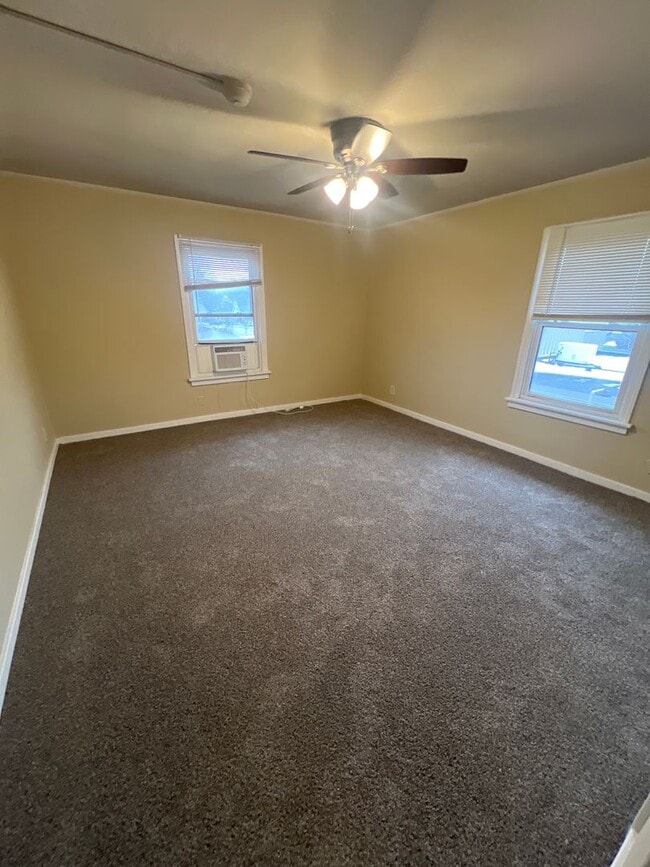 Foto del edificio - 110 S Grand Ave W