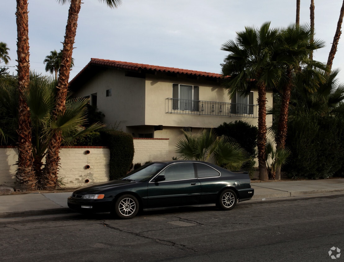 Primary Photo - 550 S El Cielo Rd