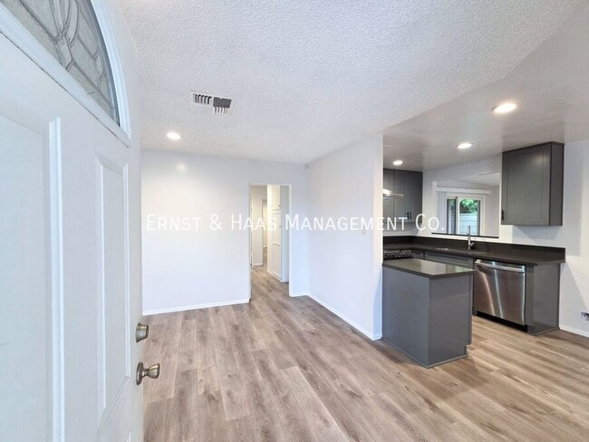 Foto del edificio - 904 S Kenmore St