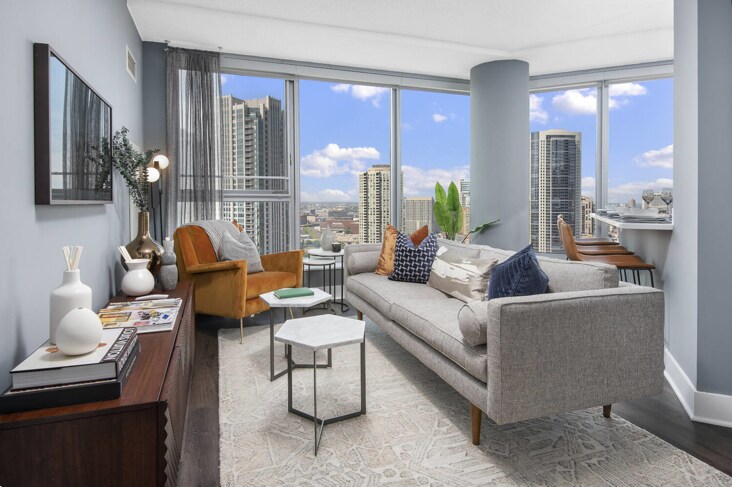 Foto principal - 303 S Canal St