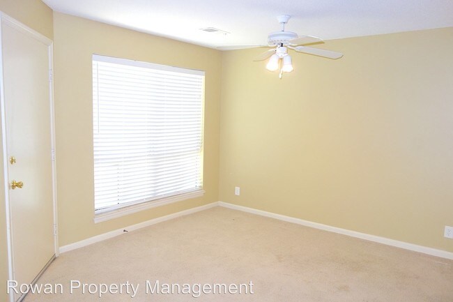 Building Photo - 11118 Nieman Rd