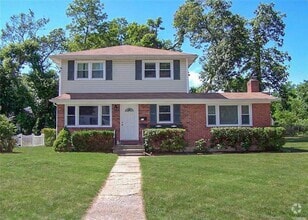 Building Photo - 22 Warner Ln