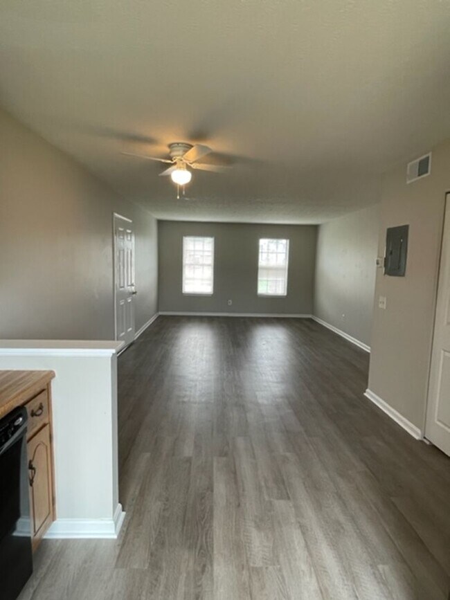 Building Photo - 2841 Frontier Ct