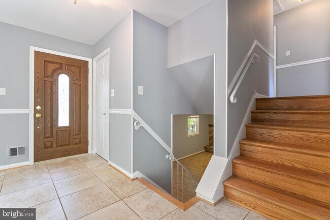 Building Photo - 23021 Timber Creek Ln