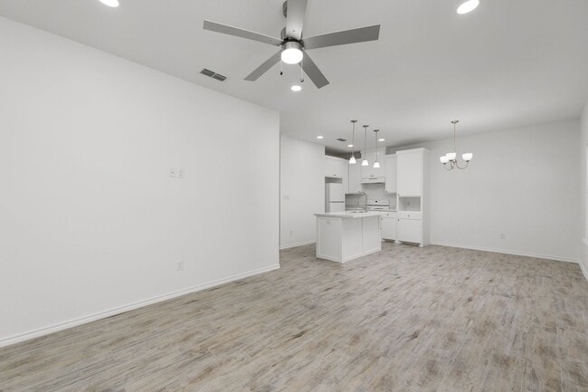 Building Photo - 2327 N Vly Cir