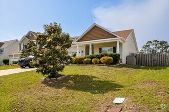 Building Photo - 202 Admiral Ct