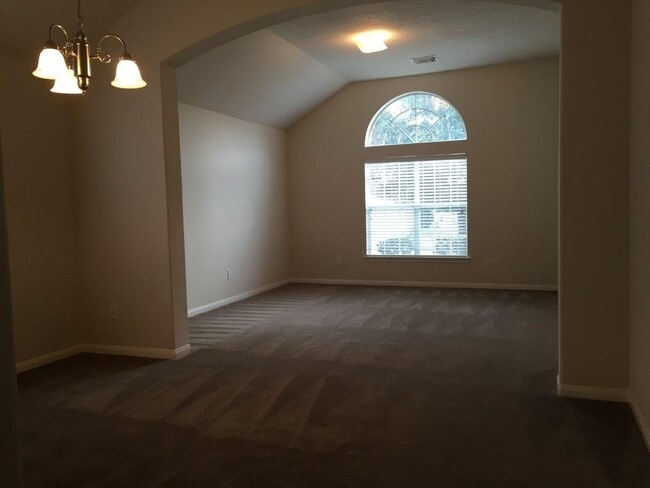 Building Photo - 25106 Diamond Ranch Dr