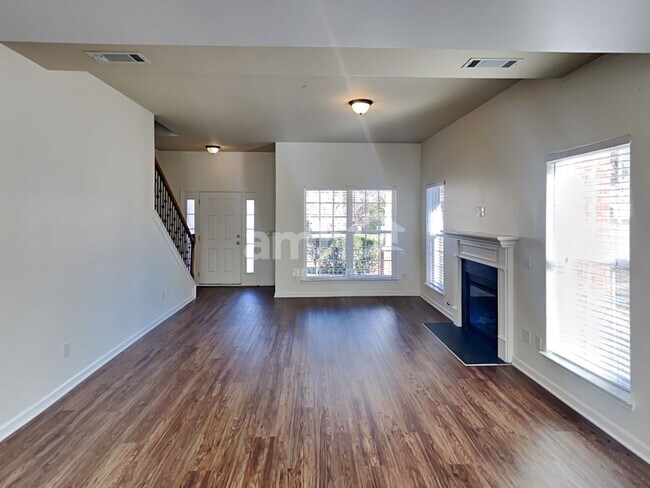 Foto del edificio - 967 Legacy Park Rd