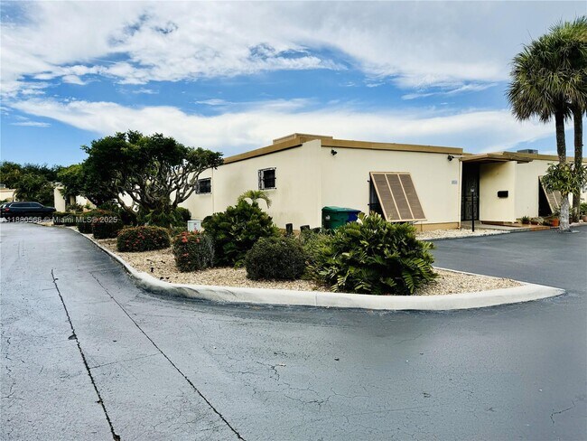 Building Photo - 6950 Sharpecroft Ct