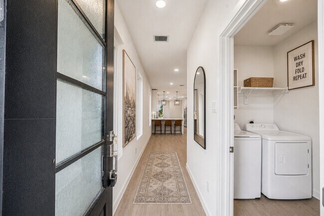 Foto del edificio - 27439 Sunterra Village Dr