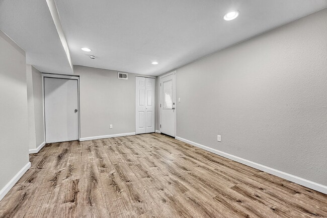 Building Photo - $1,450, 1 bed, 1 bath, located in Denver.