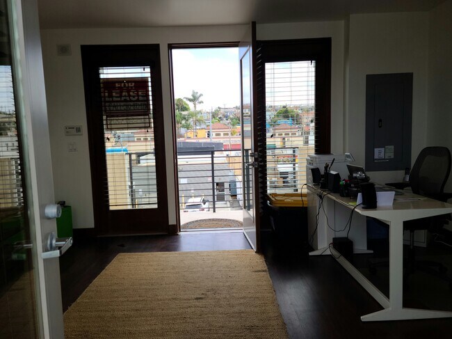 Foto del edificio - 727 2nd St