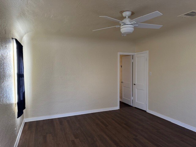 Dormitorio - 11029 Hesby St