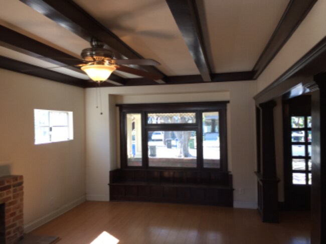 Building Photo - 2650 Van Buren Pl