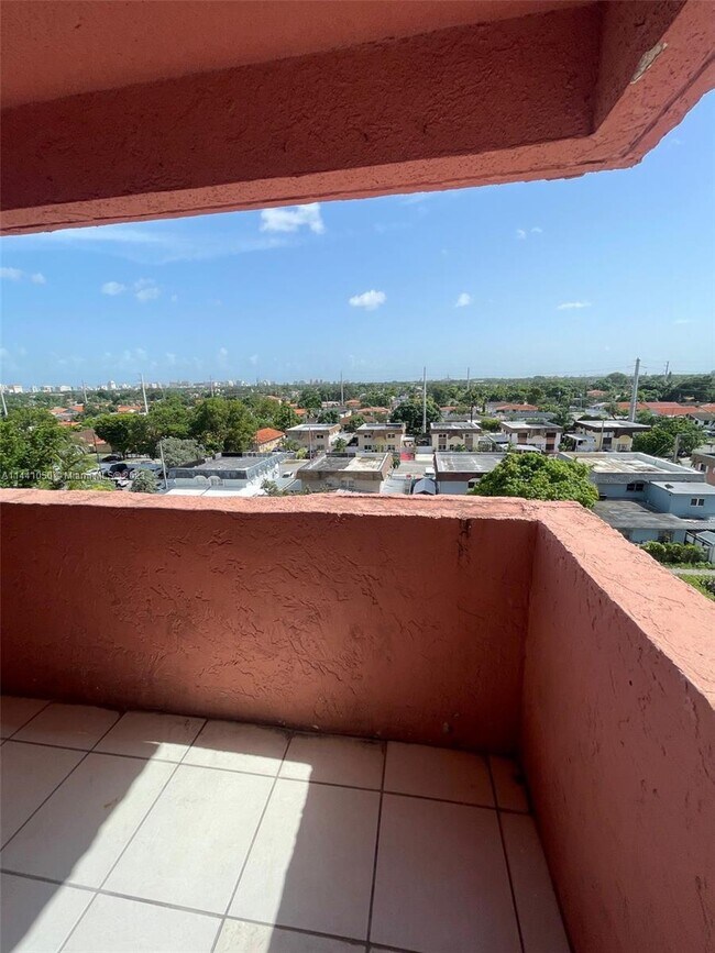 Foto del edificio - 5050 NW 7th St