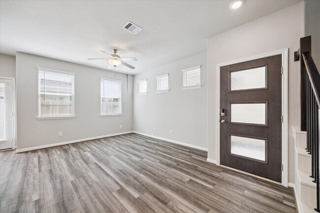 Foto del edificio - 1514 Lakeline Oak Dr