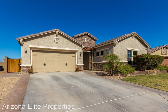 Building Photo - 4 br, 3.5 bath House - 3250 E. Strawberry Dr.
