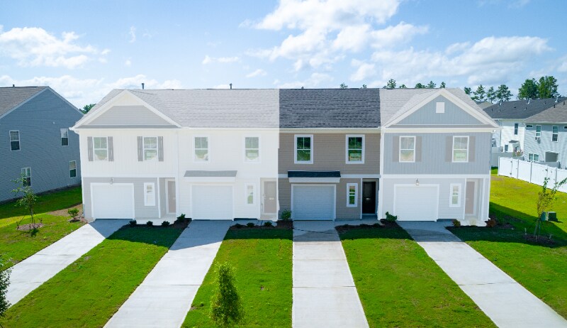 Foto principal - 197 Winding Chestnut Dr