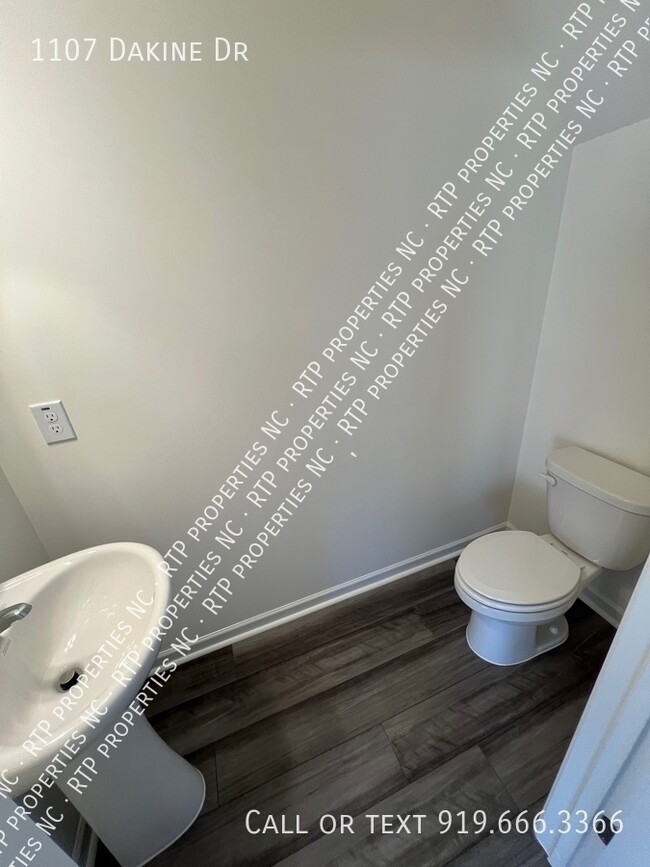 Building Photo - 1107 Dakine Dr