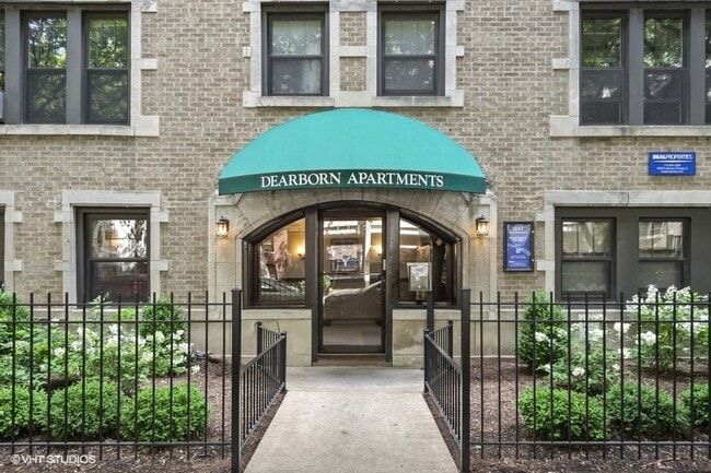 Building Photo - 1347 N Dearborn
