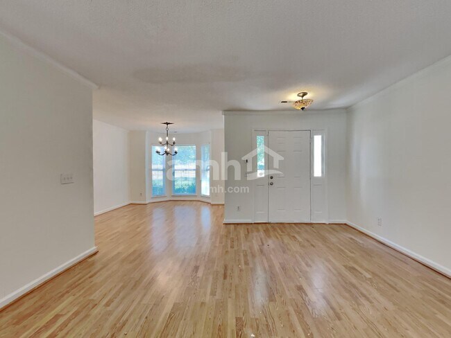 Foto del edificio - 13211 Peacock Ln