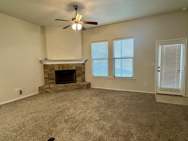 Building Photo - 3/2/2 in South Lubbock!
