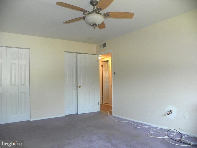 Building Photo - 356 Saybrook Ln