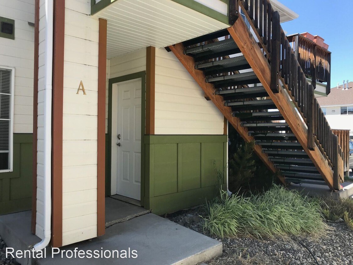 3 br, 2 bath House 1096 Longbow Ln Unit A House Rental in Bozeman