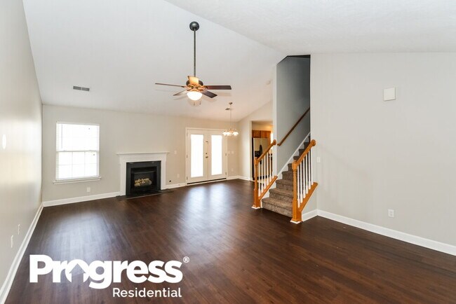 Building Photo - 8023 Meadowview Ln