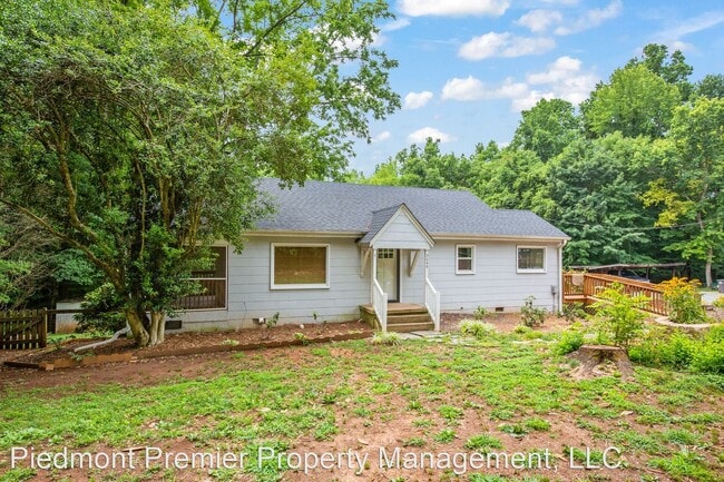 Building Photo - 2 br, 1 bath House - 3644 Yadkinville Rd
