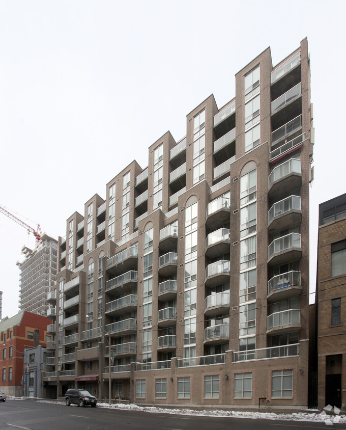 Building Photo - Imperial Square