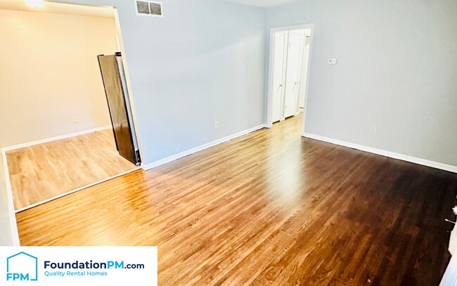 Foto del edificio - 4235 Argonne St