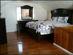 Building Photo - 7794 Abington Ave