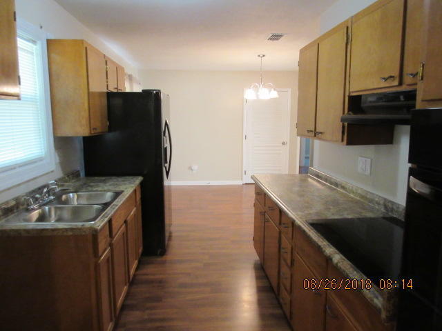 Building Photo - 358 Coral Dr SW