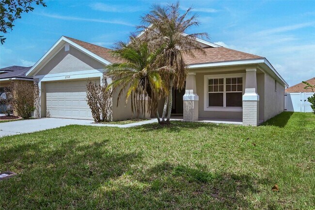 Foto del edificio - 2709 Lucas Lakes Ln