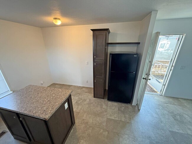 Building Photo - 2501 N Apperson Way