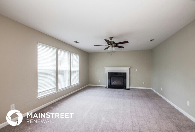 Foto del edificio - 140 Crestwood Dr