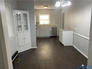 Foto del edificio - 3324 Meadowbridge Rd