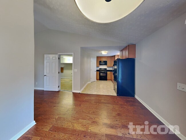 Foto del edificio - 414 River Point Dr