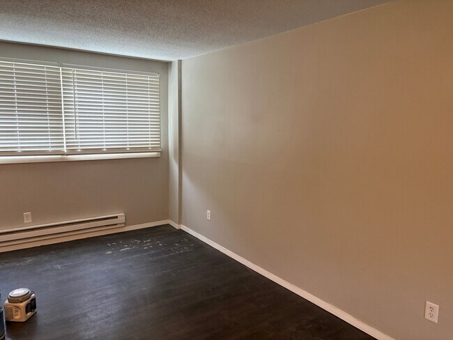 Foto del edificio - 302 Maple Ln