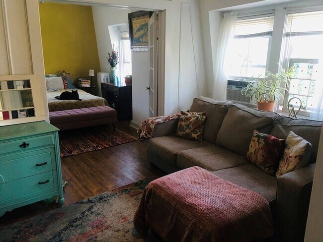 Foto del edificio - 145 Carpenter Ave