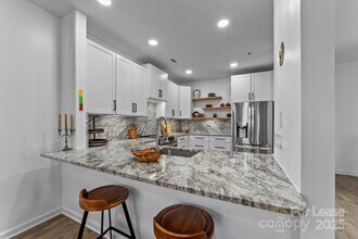 Building Photo - 18823 Cloverstone Cir