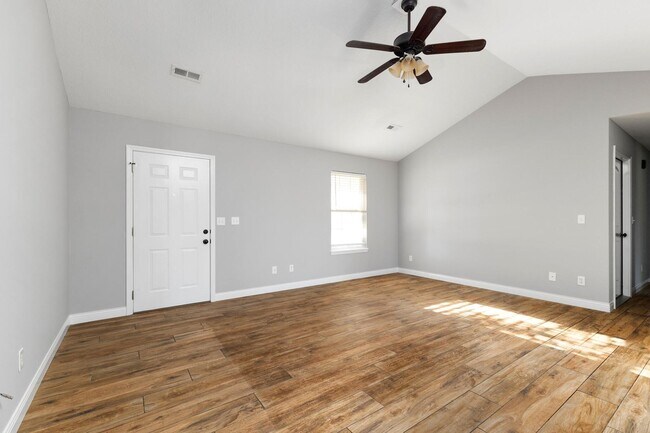 Foto del edificio - 607 Winterway Dr.