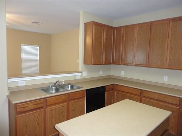 Building Photo - 1303 Samson Dr