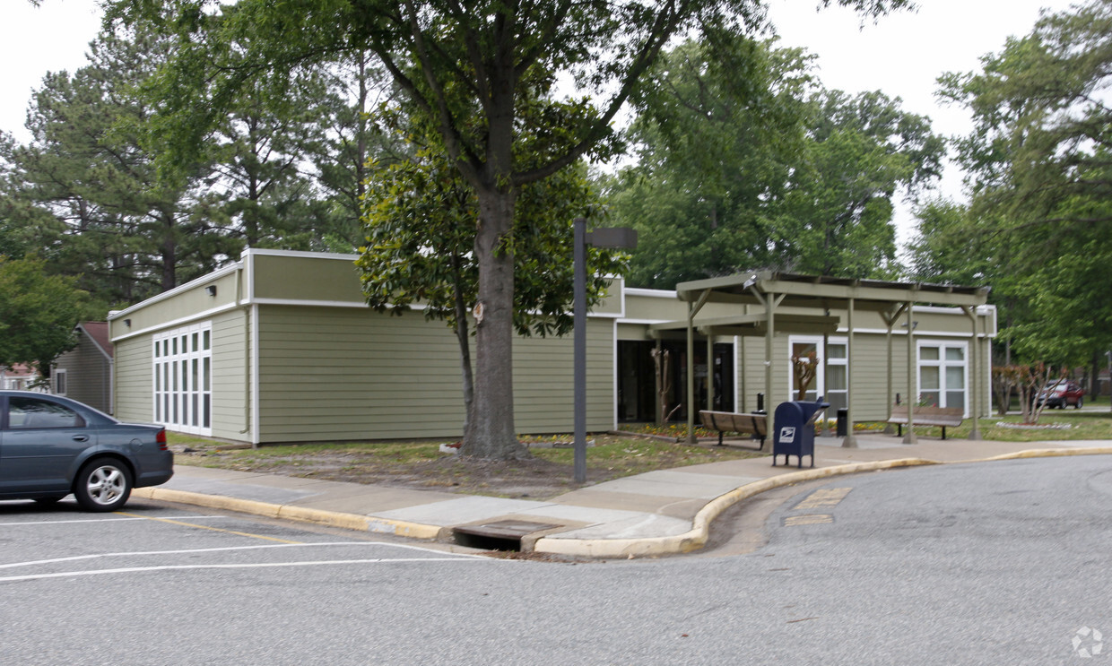 Building Photo - Great Oak Apartments