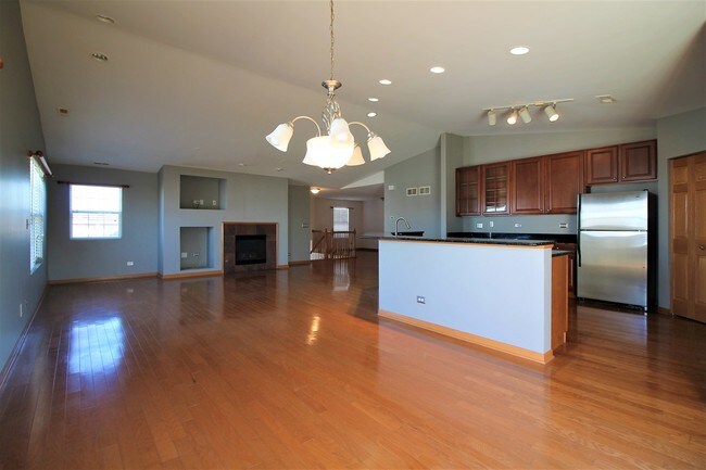 Building Photo - 2635 Loren Ln